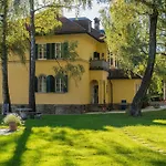 Rainer Hotel 4*