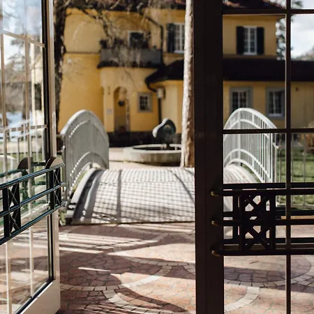 莱纳别墅酒店 酒店